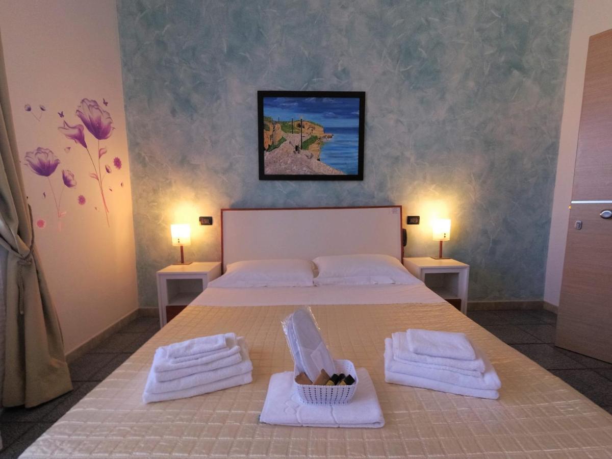 Hotel Alba Chiara Sant'Andrea Salento Экстерьер фото